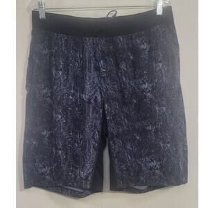 Lululemon Shorts Mens Large Athletic Casual Sporty Streetwear Gym Shorts